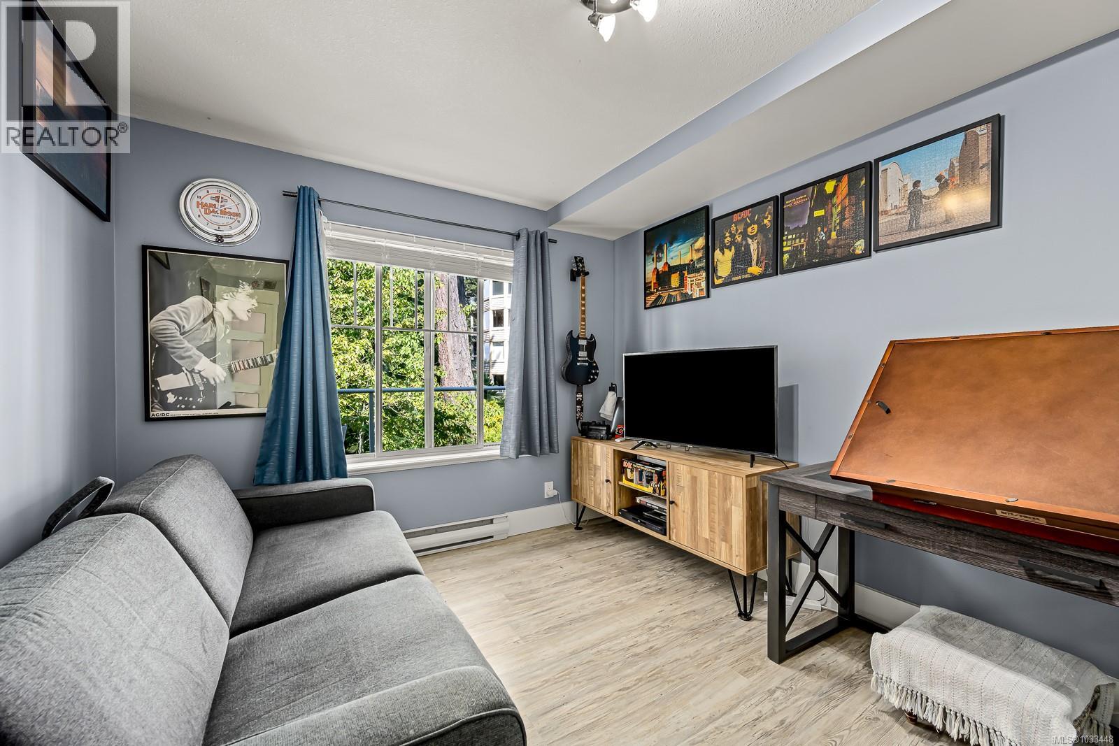 #305 2275 Comox Ave - 41