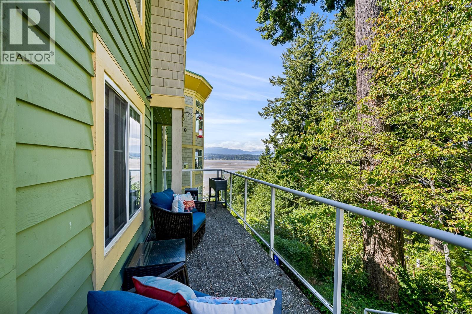 #305 2275 Comox Ave - 51