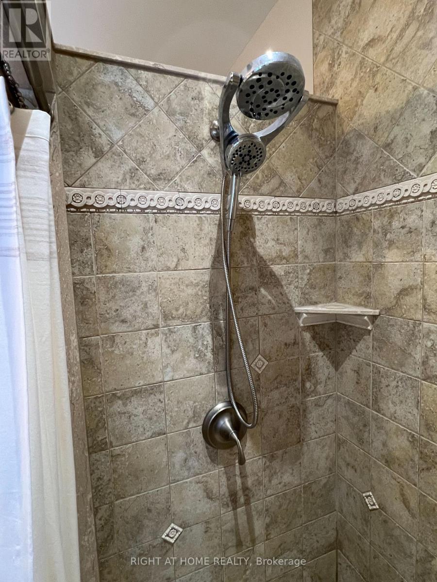 Large Ensuite Shower - Easy Care