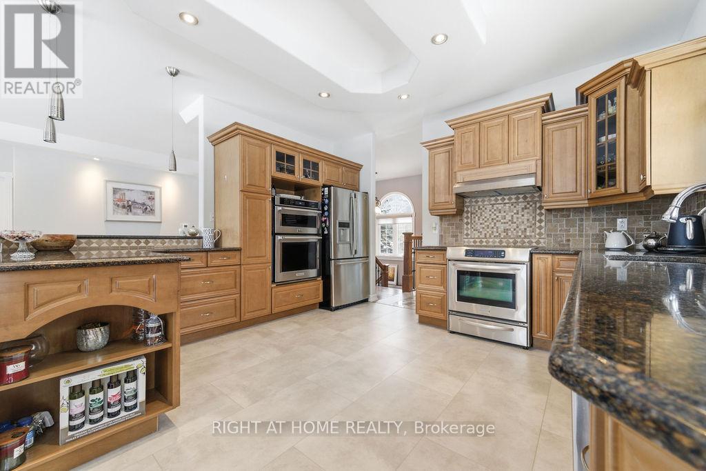 Family Sized Kitchen ideal for Multiple Chefs!
