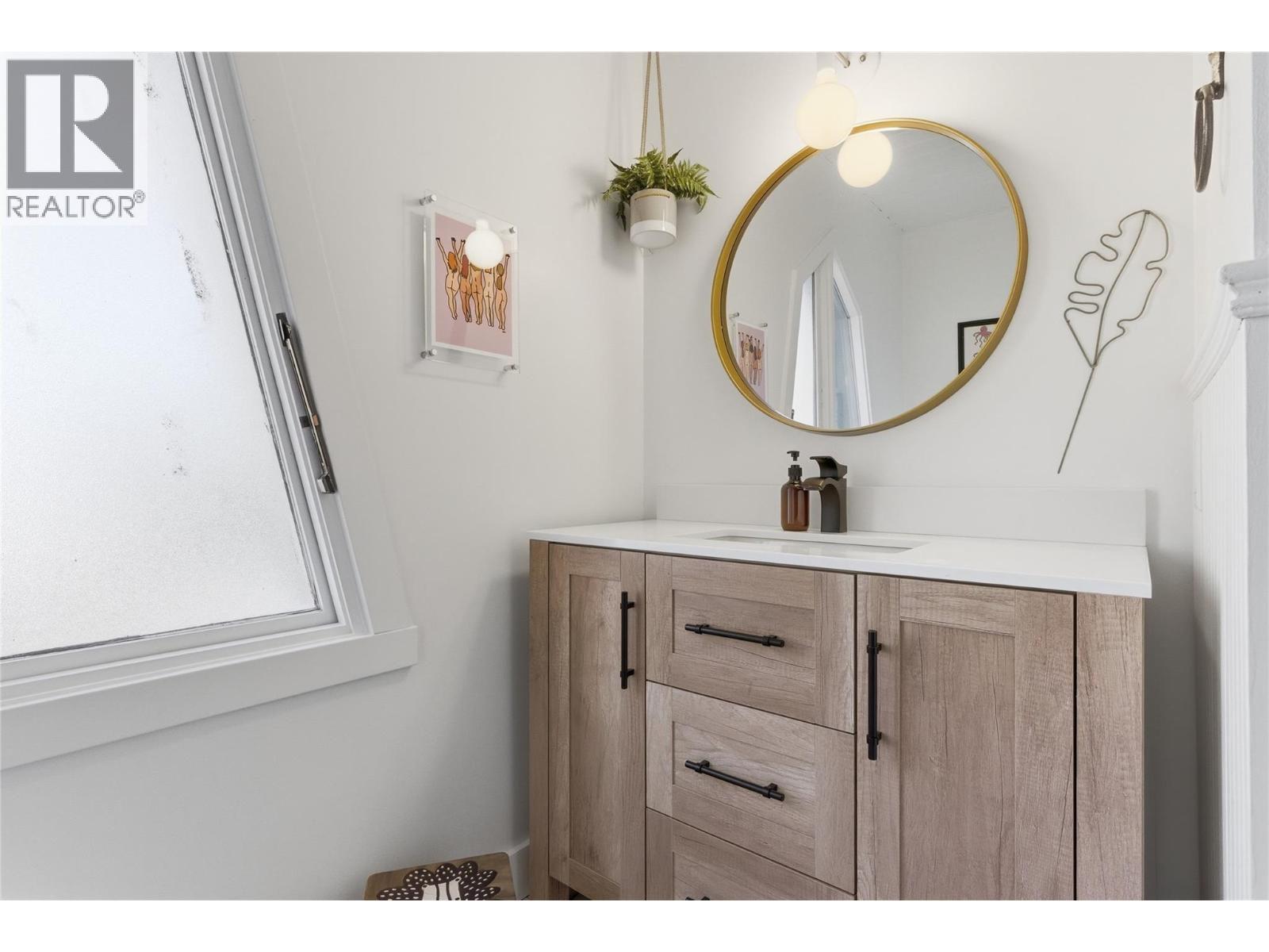 1756 CLIFFORD Avenue - 33