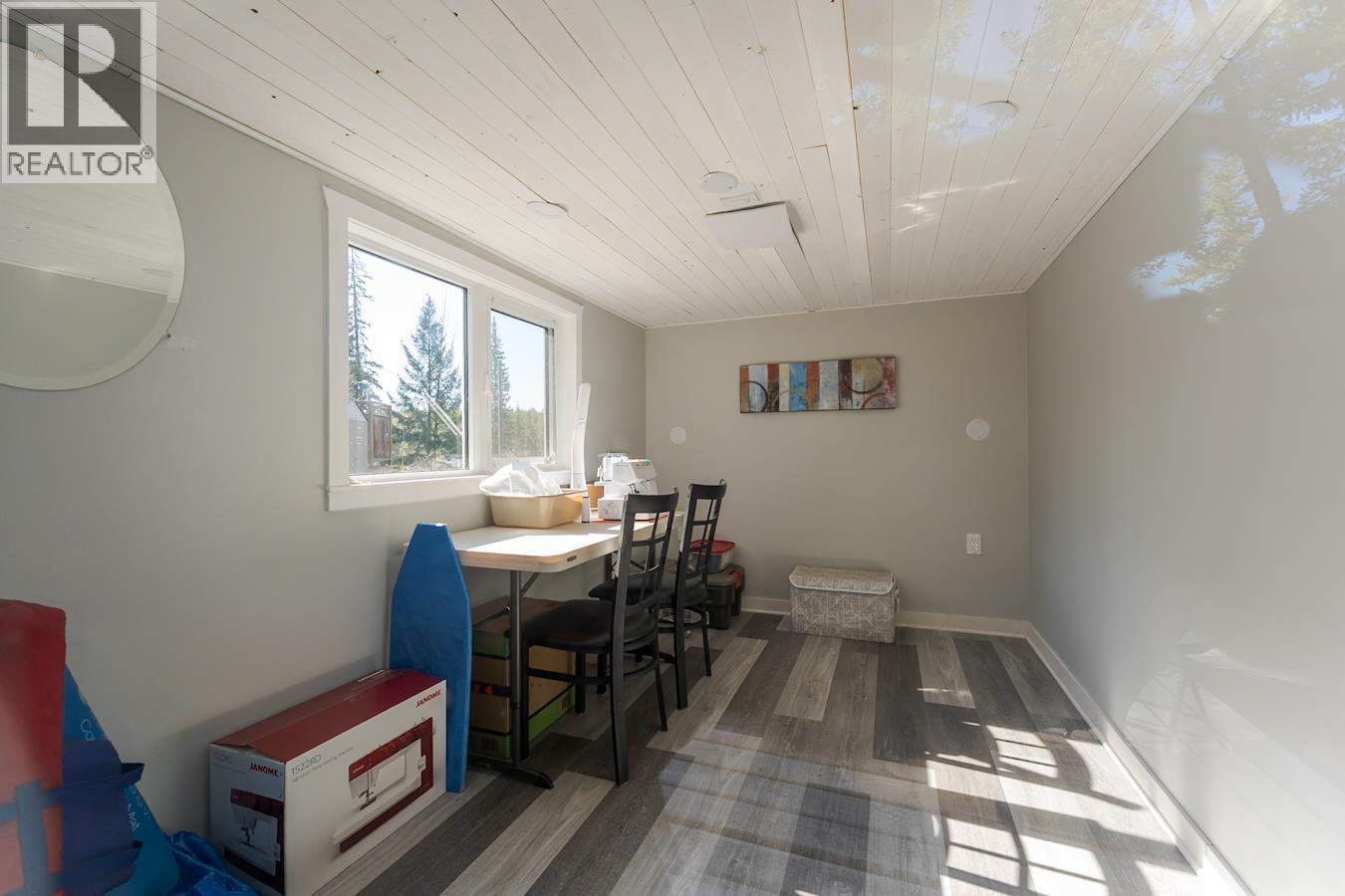 49500 LLOYD DRIVE - 23