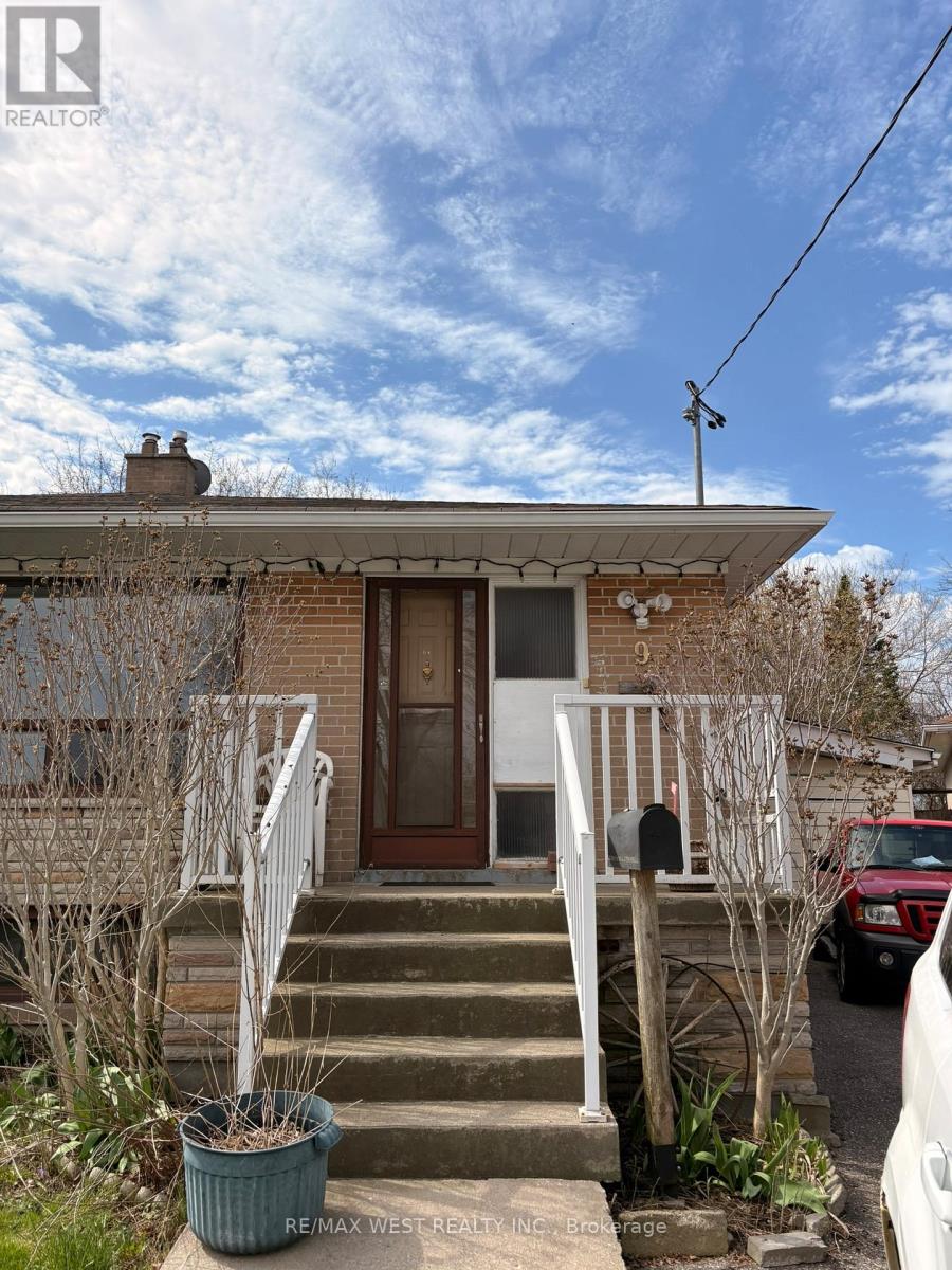 Listing photo of 9 SYRACUSE CRESCENT