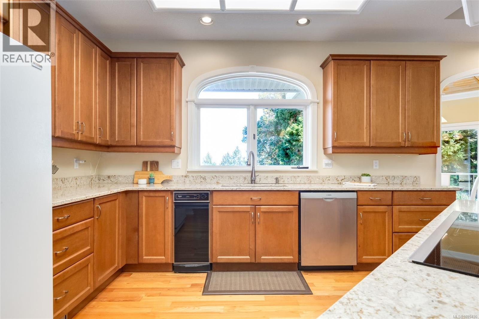 2685 Sea Blush Dr, Nanoose Bay