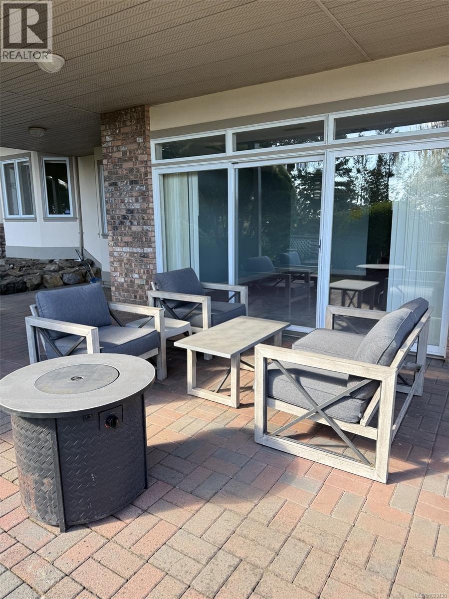 2685 Sea Blush Dr, Nanoose Bay