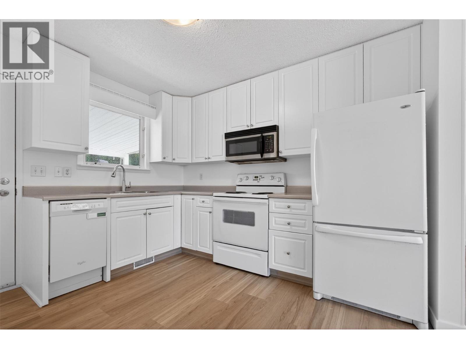  2515 Colleen Road, West Kelowna