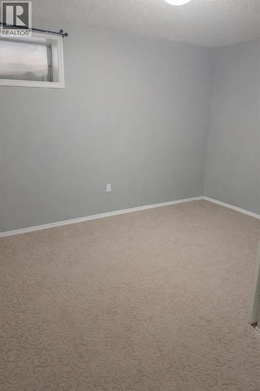 746 Martindale Boulevard NE - 26