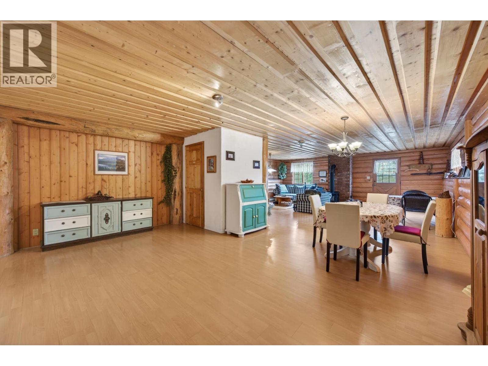 7471 CARIBOO CHALET ROAD - 35