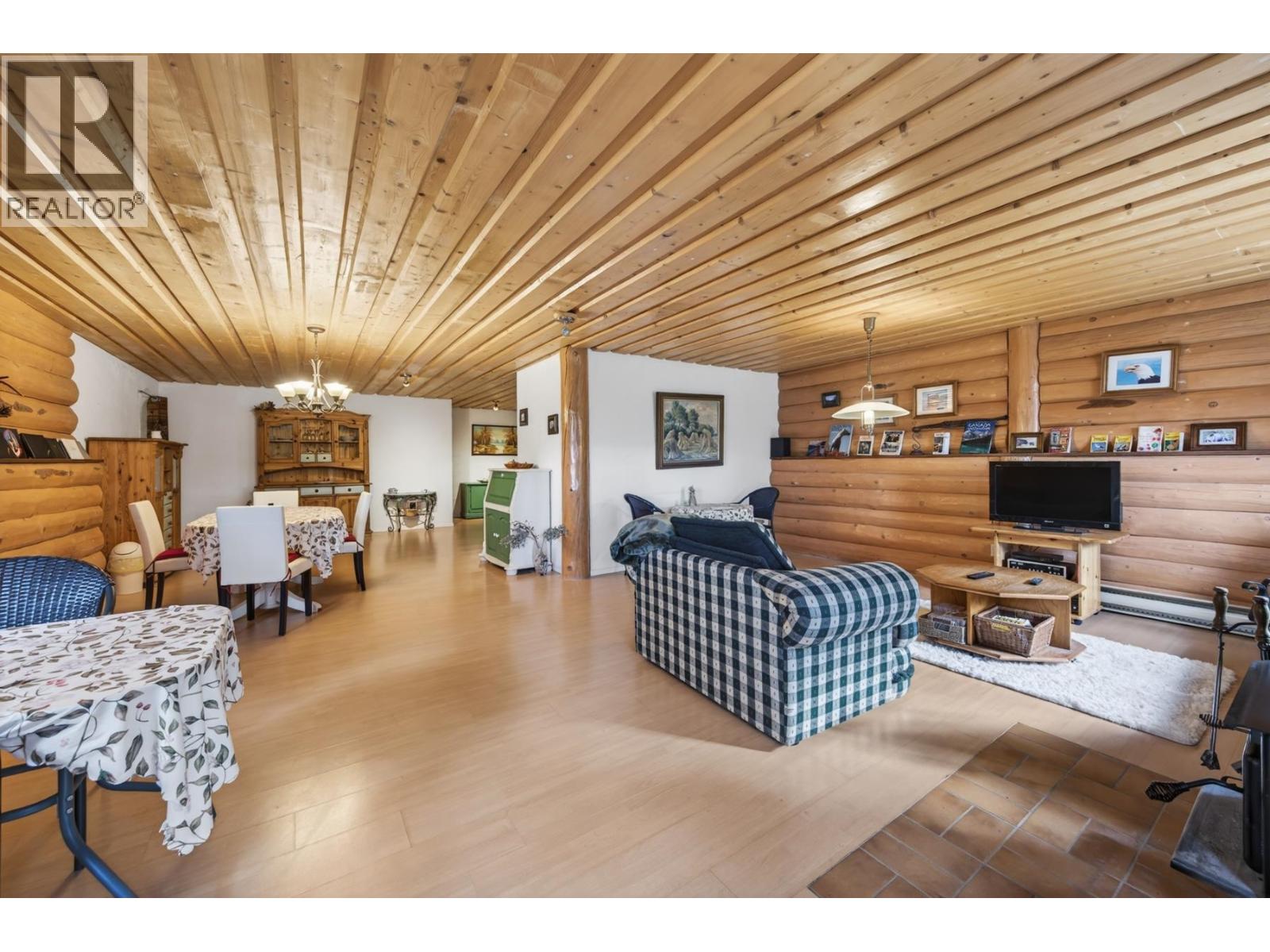 7471 CARIBOO CHALET ROAD - 36