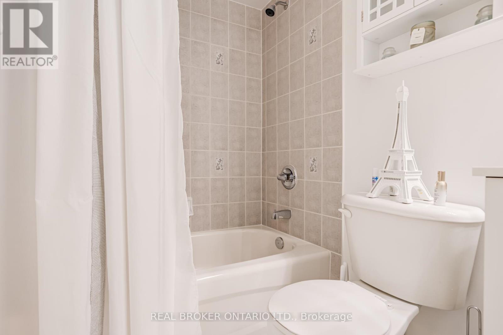 #102 86 JOYMAR DRIVE - 22