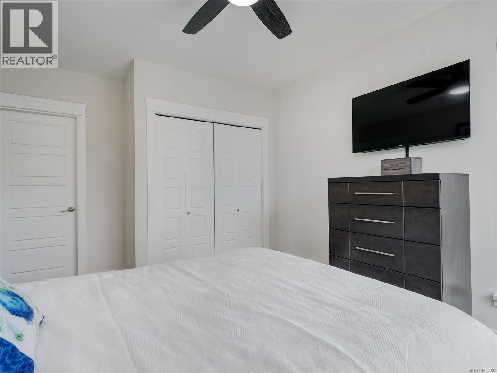 #401 7161 West Saanich Rd - 11