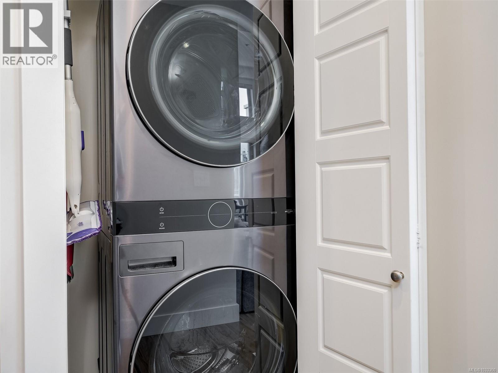 #401 7161 West Saanich Rd - 16