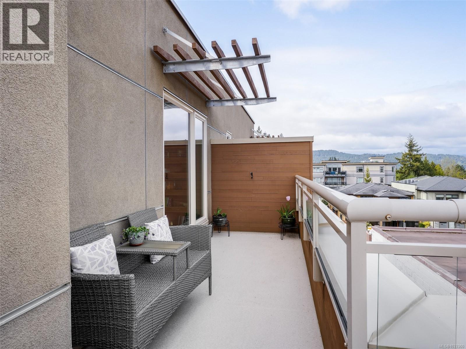 #401 7161 West Saanich Rd - 22