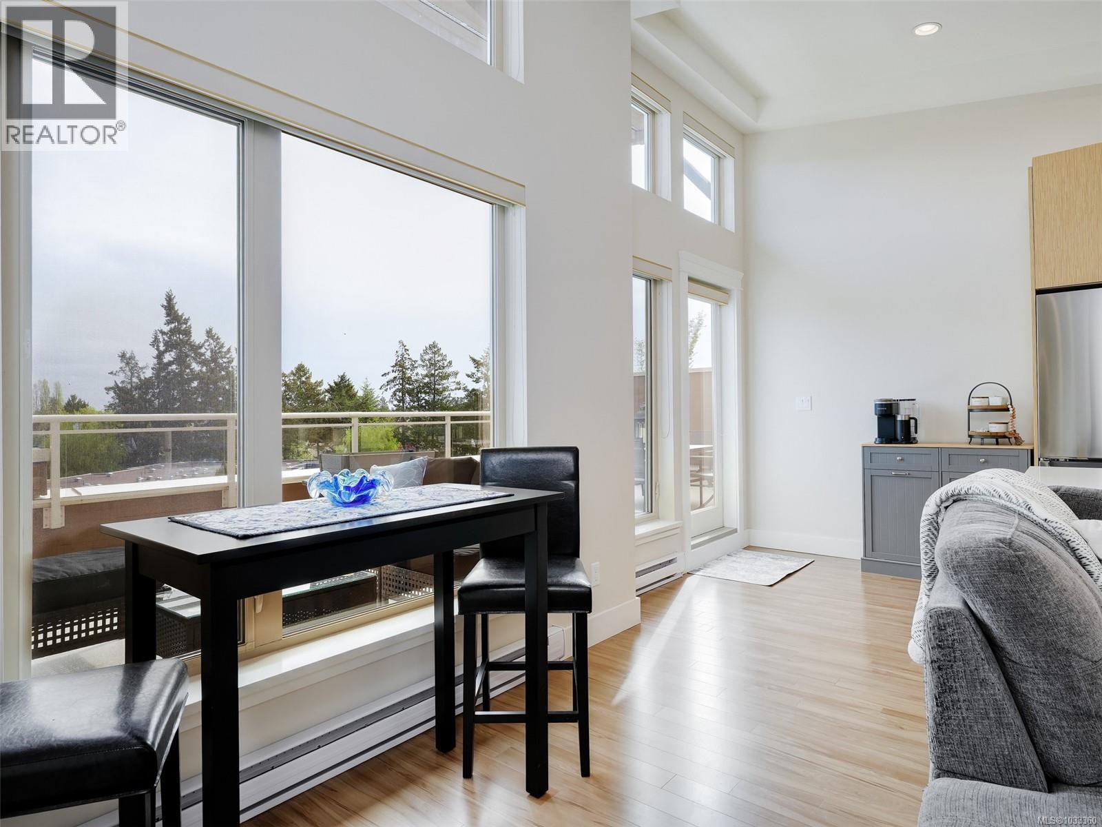 #401 7161 West Saanich Rd - 8