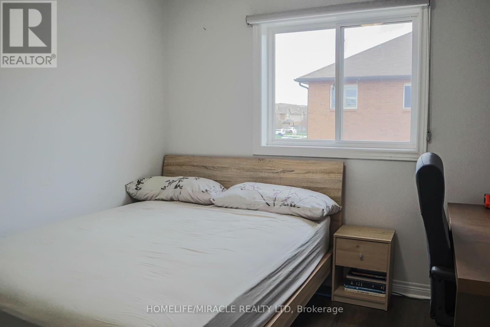 222 PELECH CRESCENT — photo 26