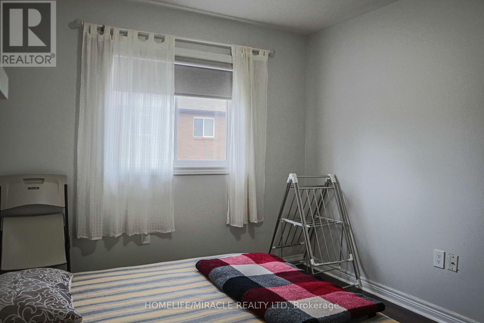 222 PELECH CRESCENT — photo 28