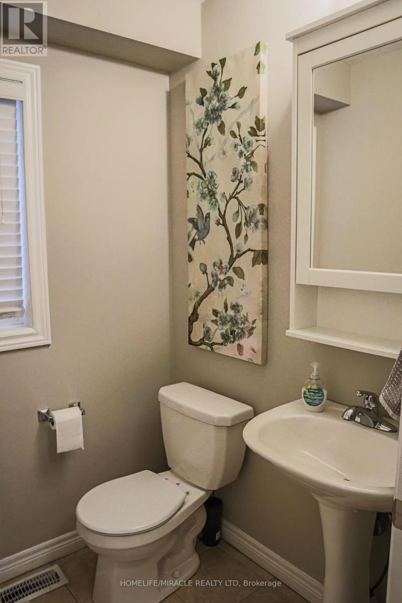 222 PELECH CRESCENT — photo 6