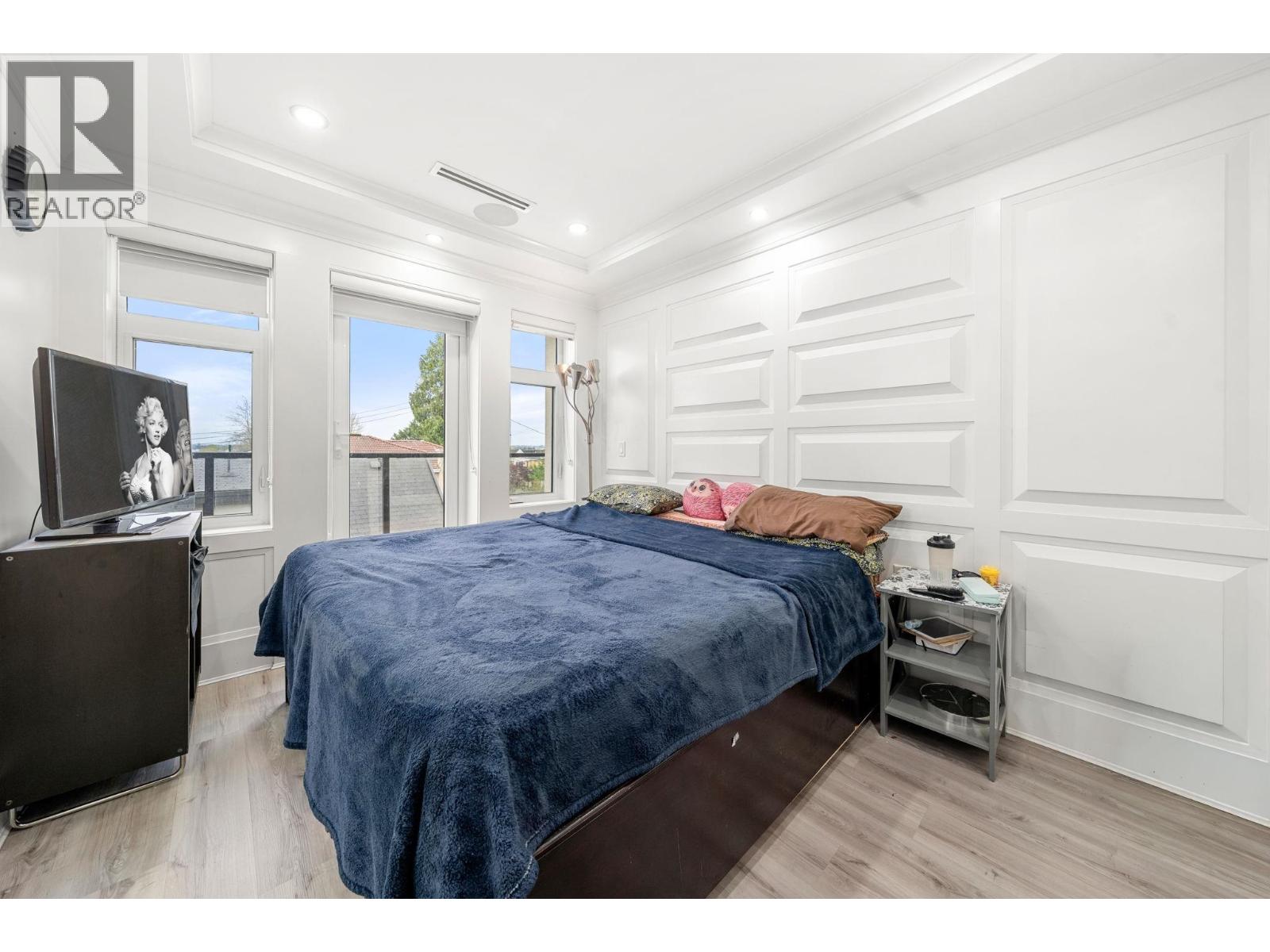 House in Vancouver - Image 4