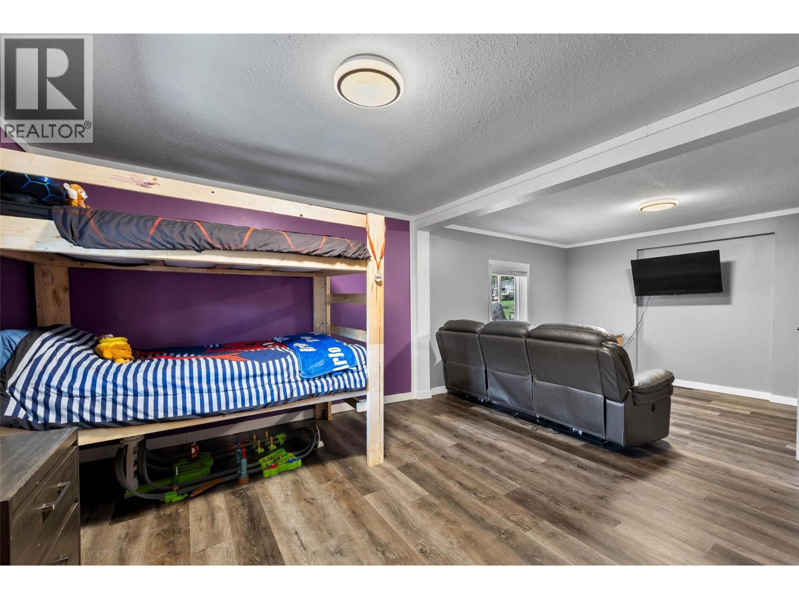 2405 Lloyd Road - 18