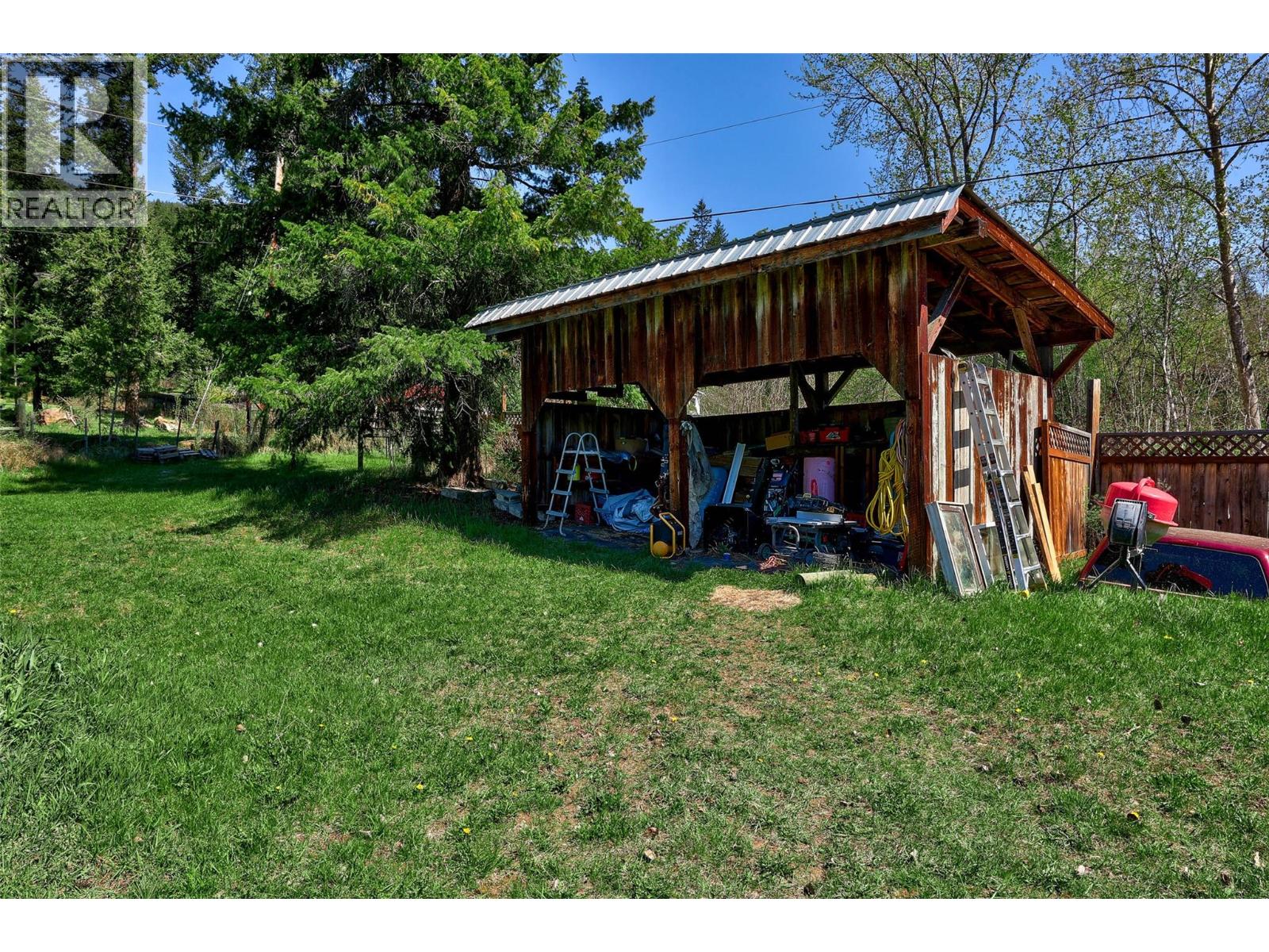 2405 Lloyd Road - 29