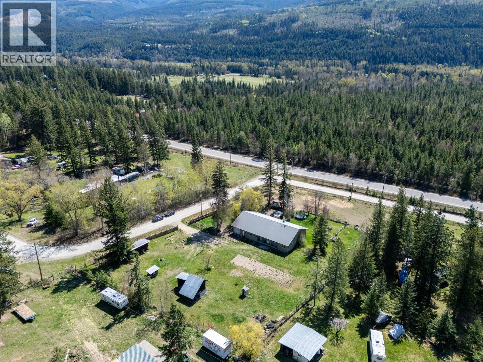 2405 Lloyd Road - 34