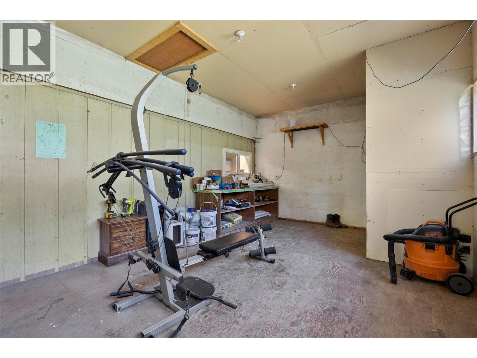 2405 Lloyd Road - 21