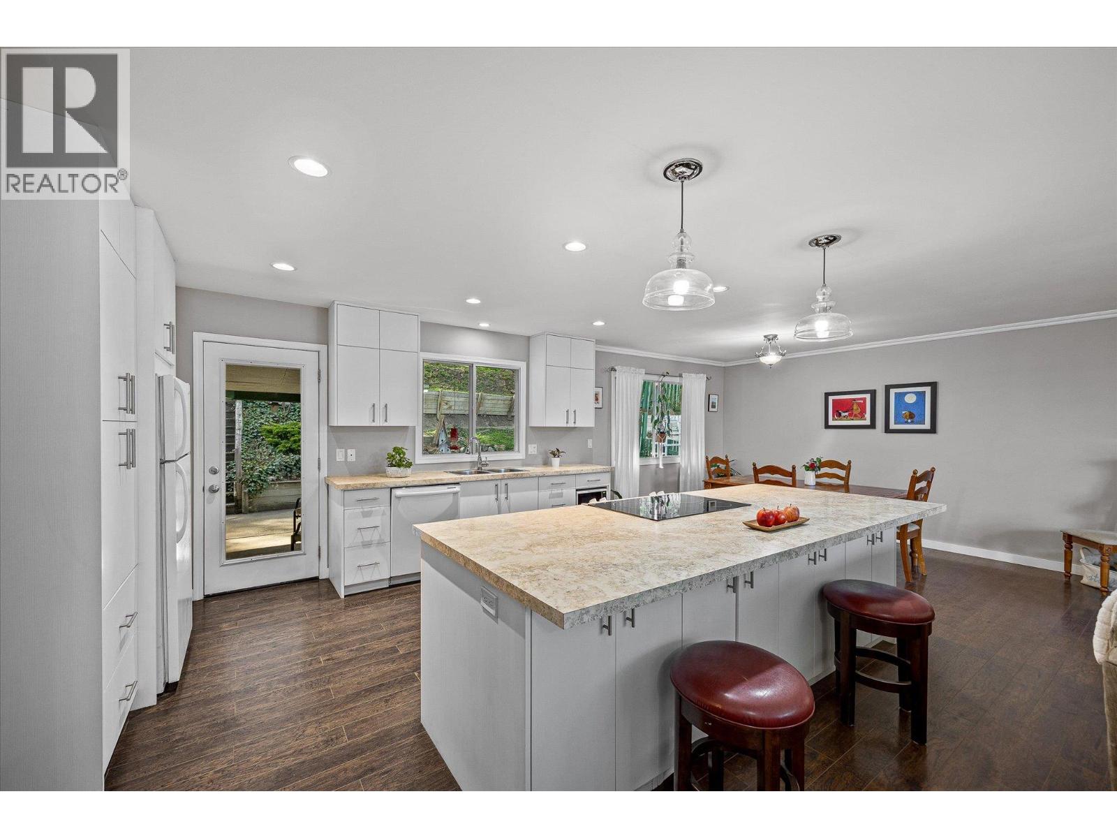  1363 Ponderosa Road, West Kelowna