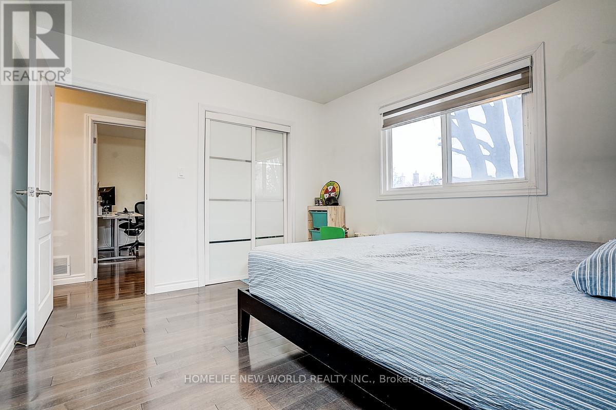 47 MANORGLEN CRESCENT — photo 21
