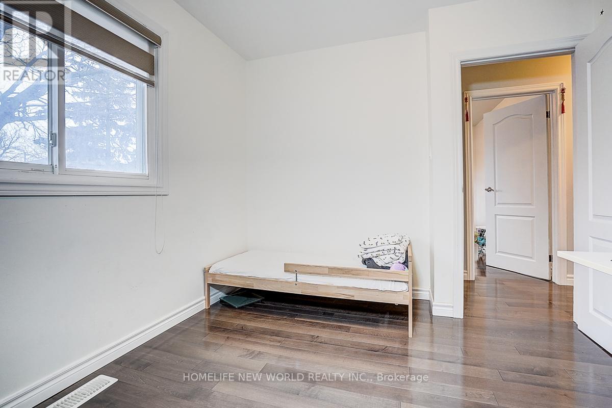 47 MANORGLEN CRESCENT — photo 26