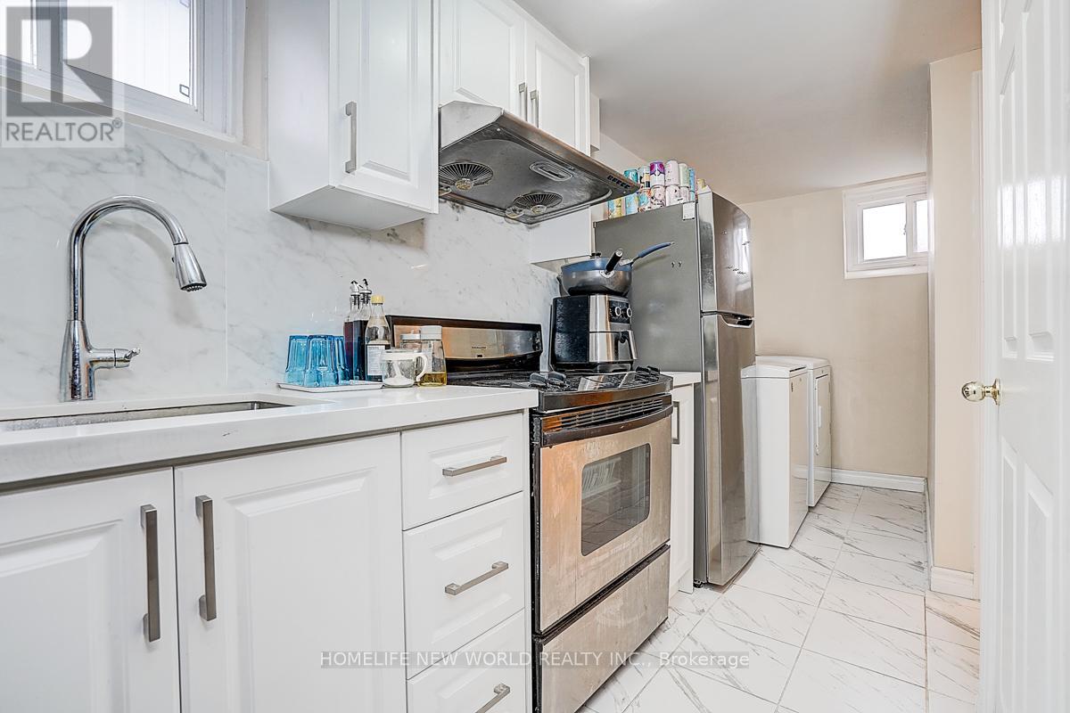 47 MANORGLEN CRESCENT — photo 31
