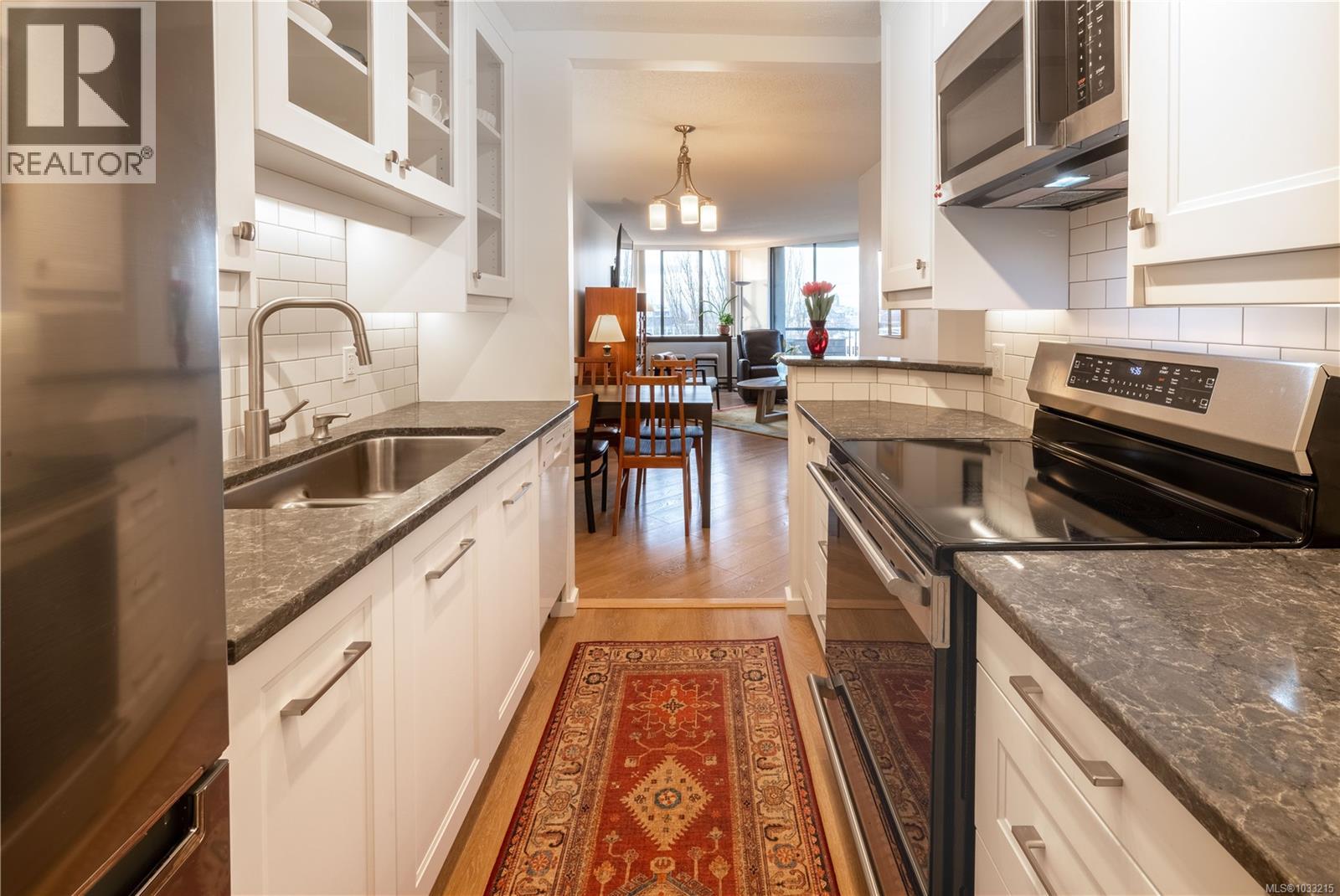 705 620 Toronto Street, Victoria