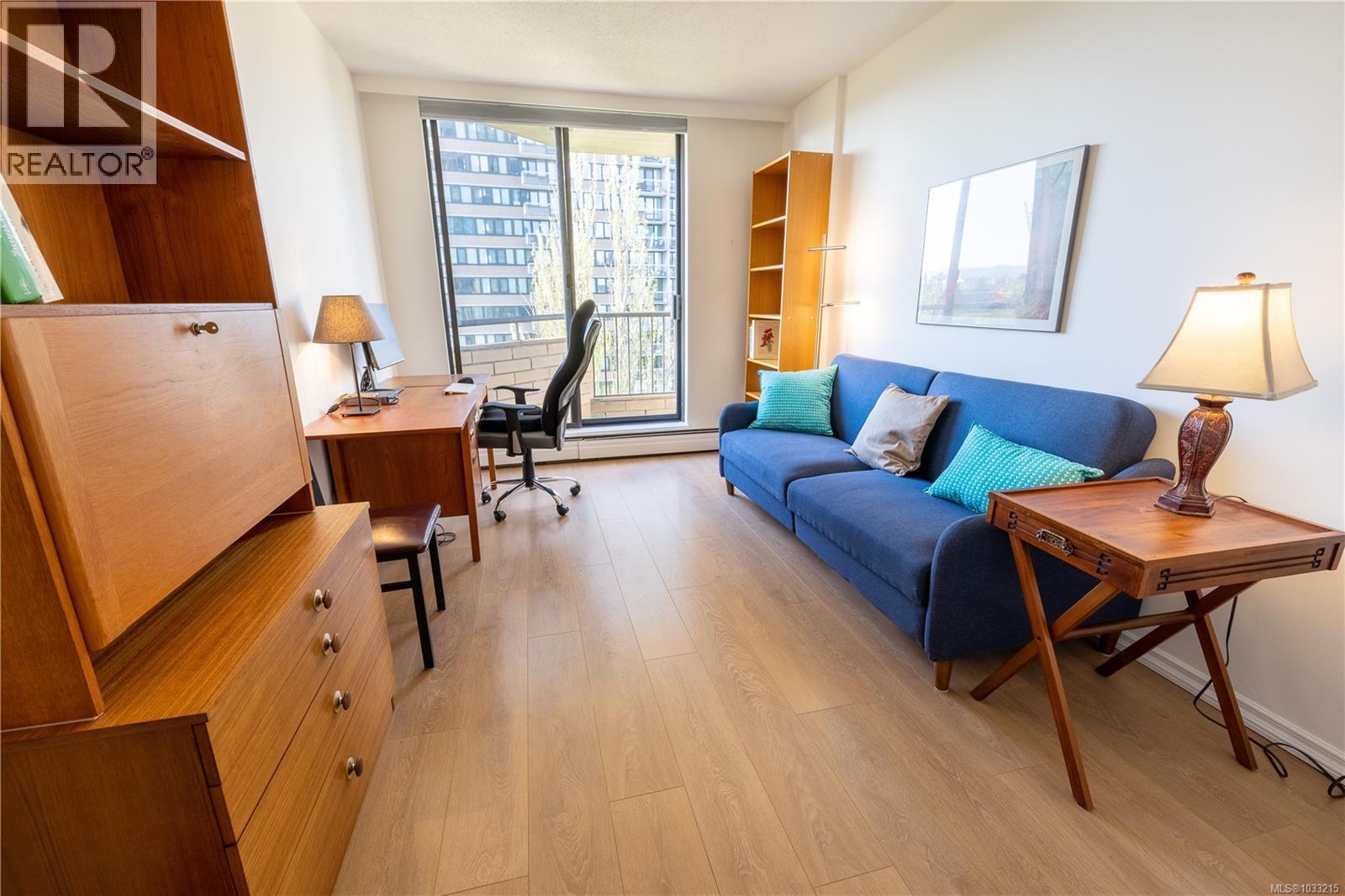 705 620 Toronto Street, Victoria