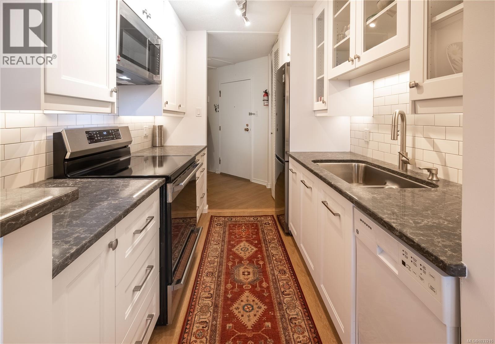 705 620 Toronto Street, Victoria