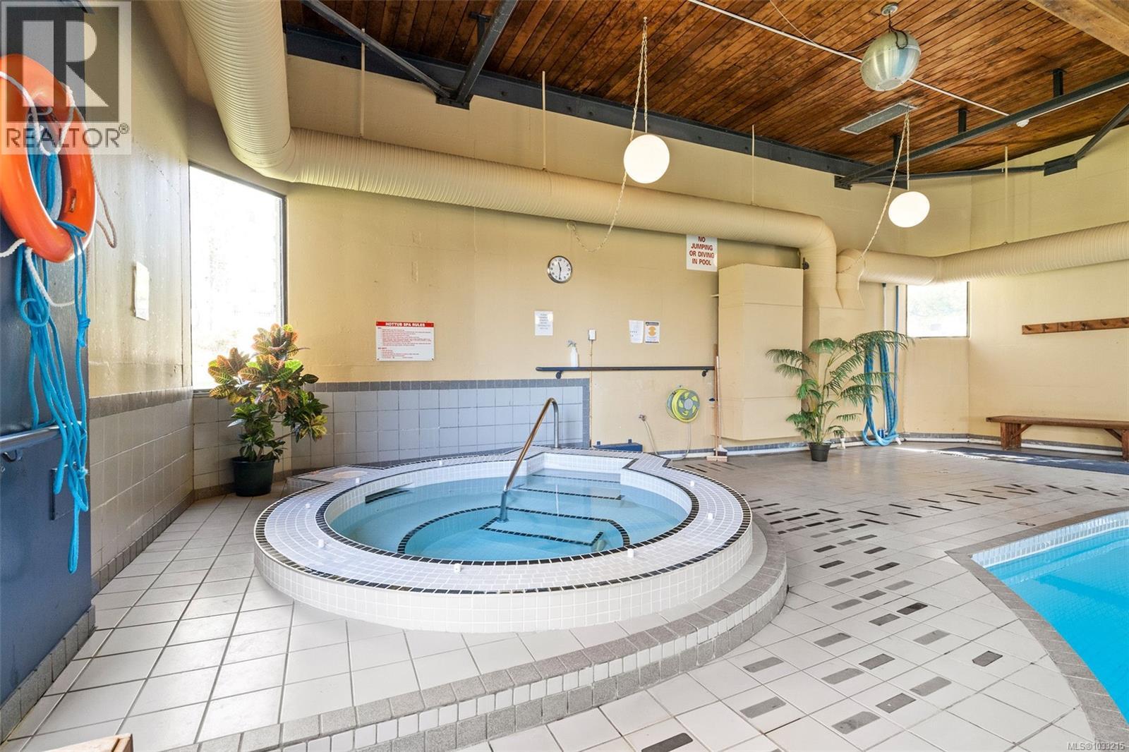 705 620 Toronto Street, Victoria