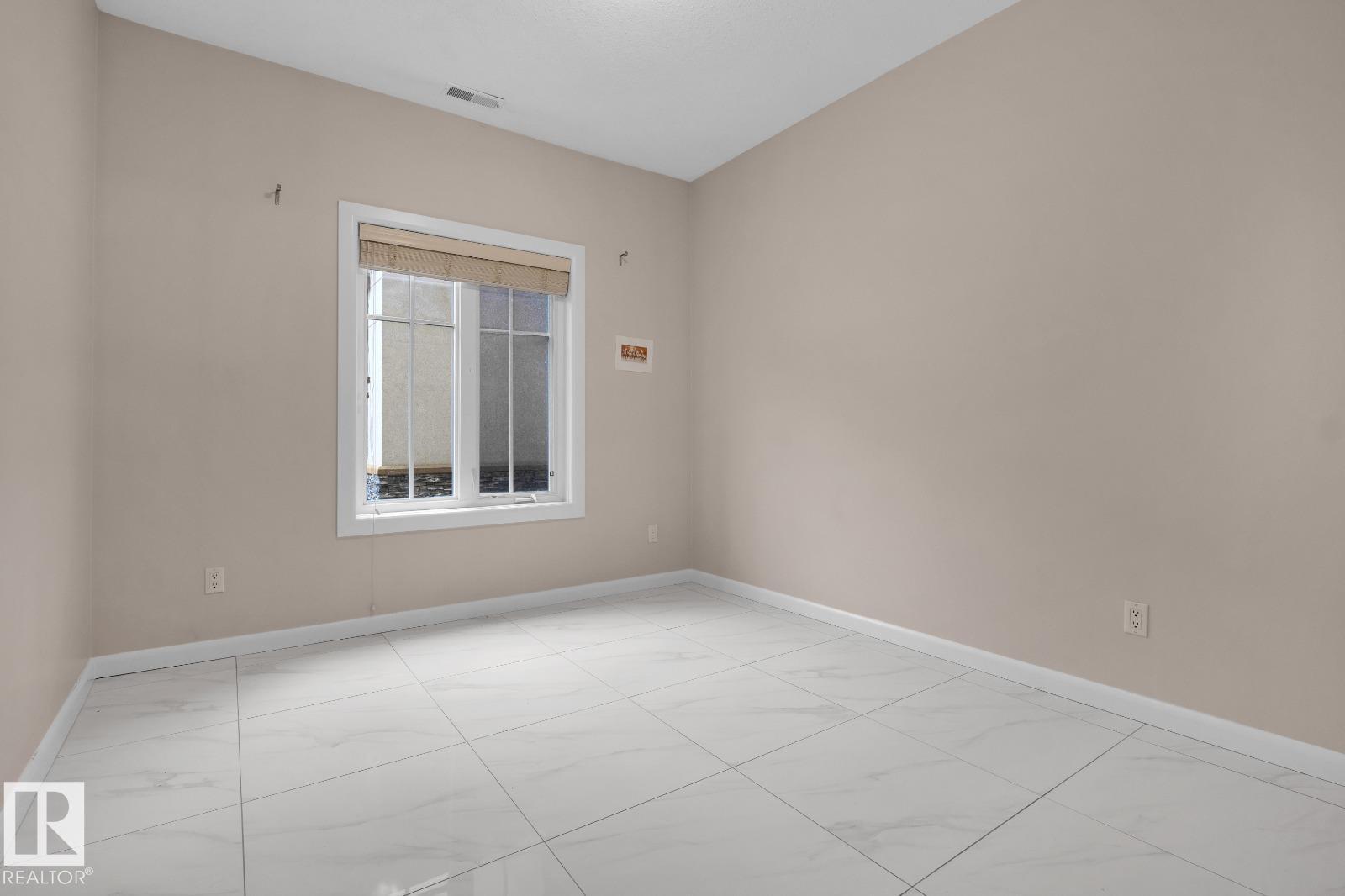 #105 160 Magrath NW NW NW, Edmonton