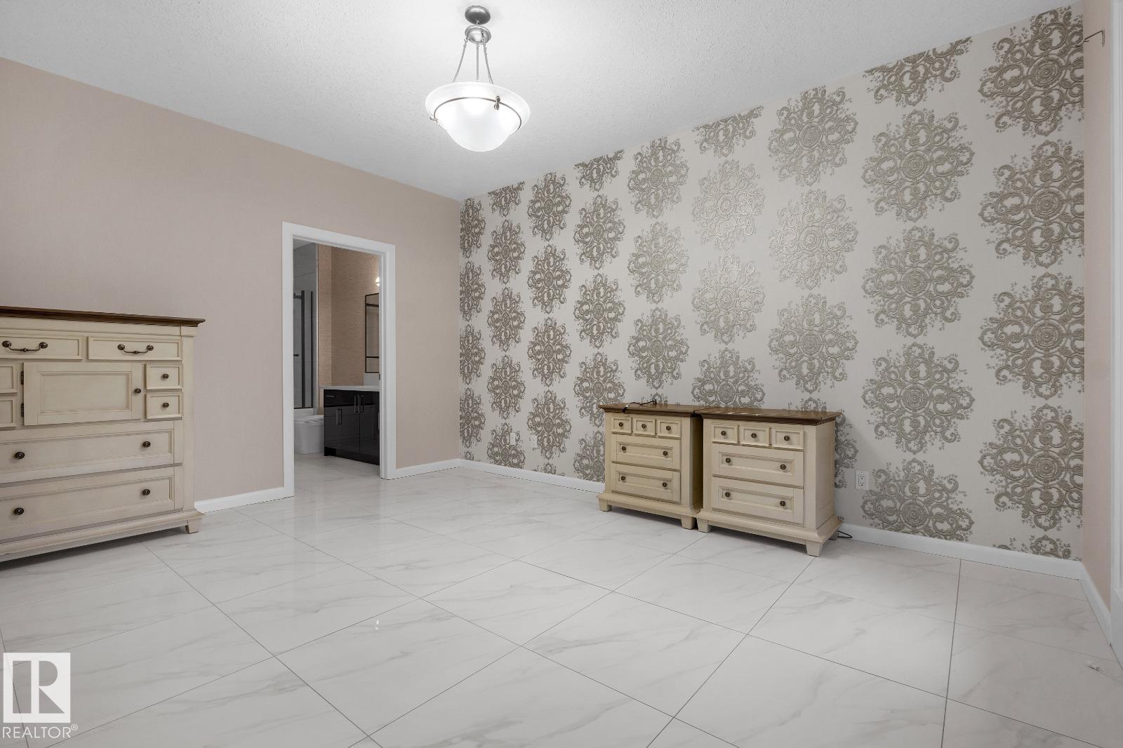 #105 160 Magrath NW NW NW, Edmonton