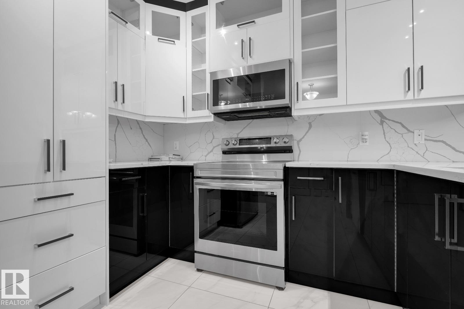 #105 160 Magrath NW NW NW, Edmonton