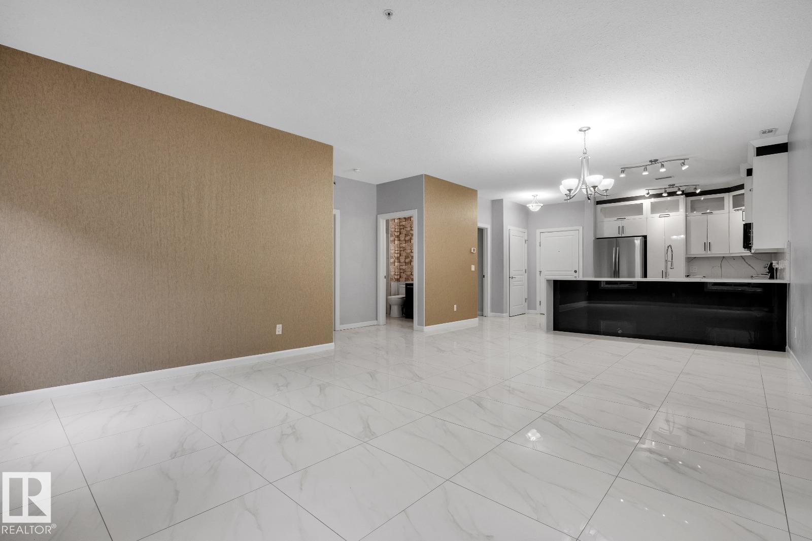 #105 160 Magrath NW NW NW, Edmonton