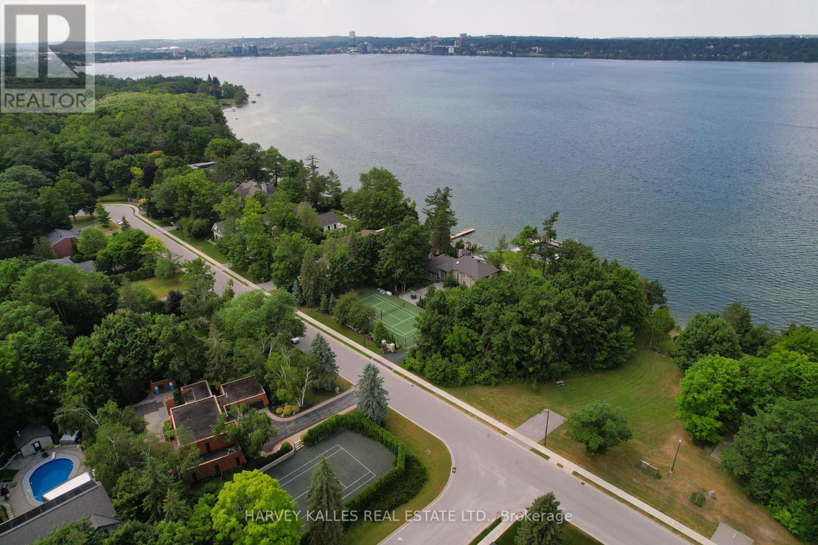 23 ROYAL OAK DRIVE - 4
