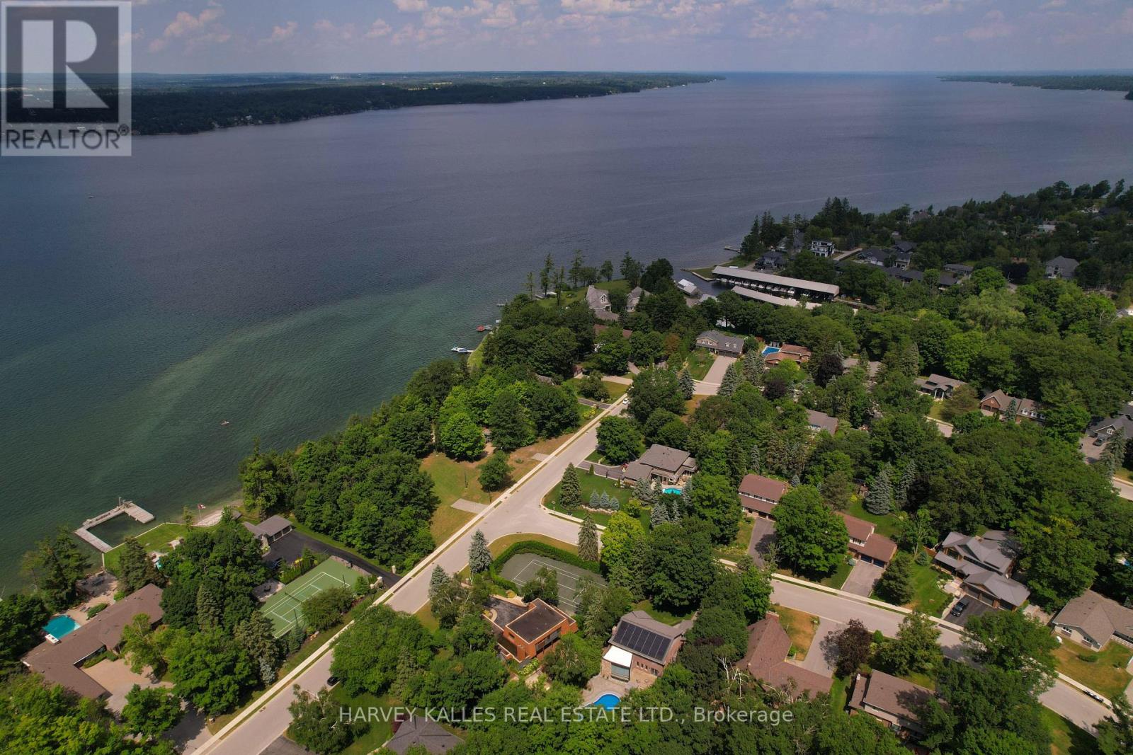 23 ROYAL OAK DRIVE - 5