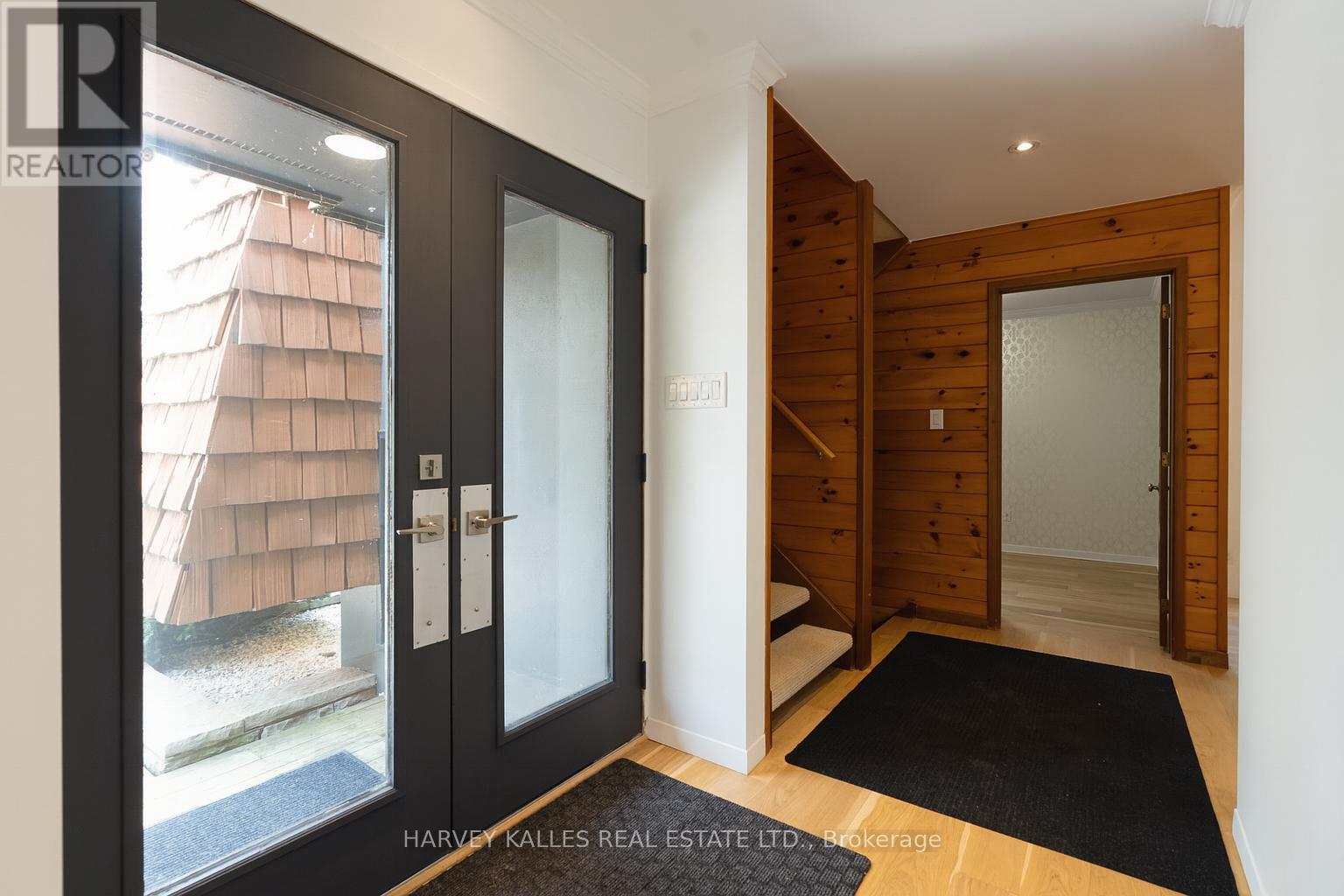 23 ROYAL OAK DRIVE - 9