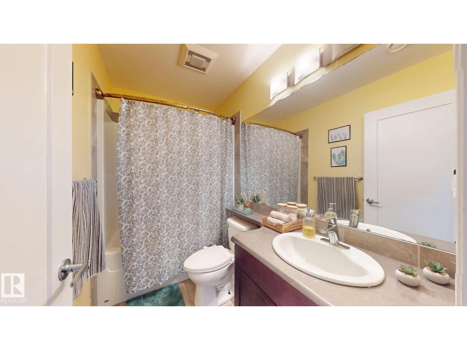 #2 6520 2 AV SW SW, Edmonton