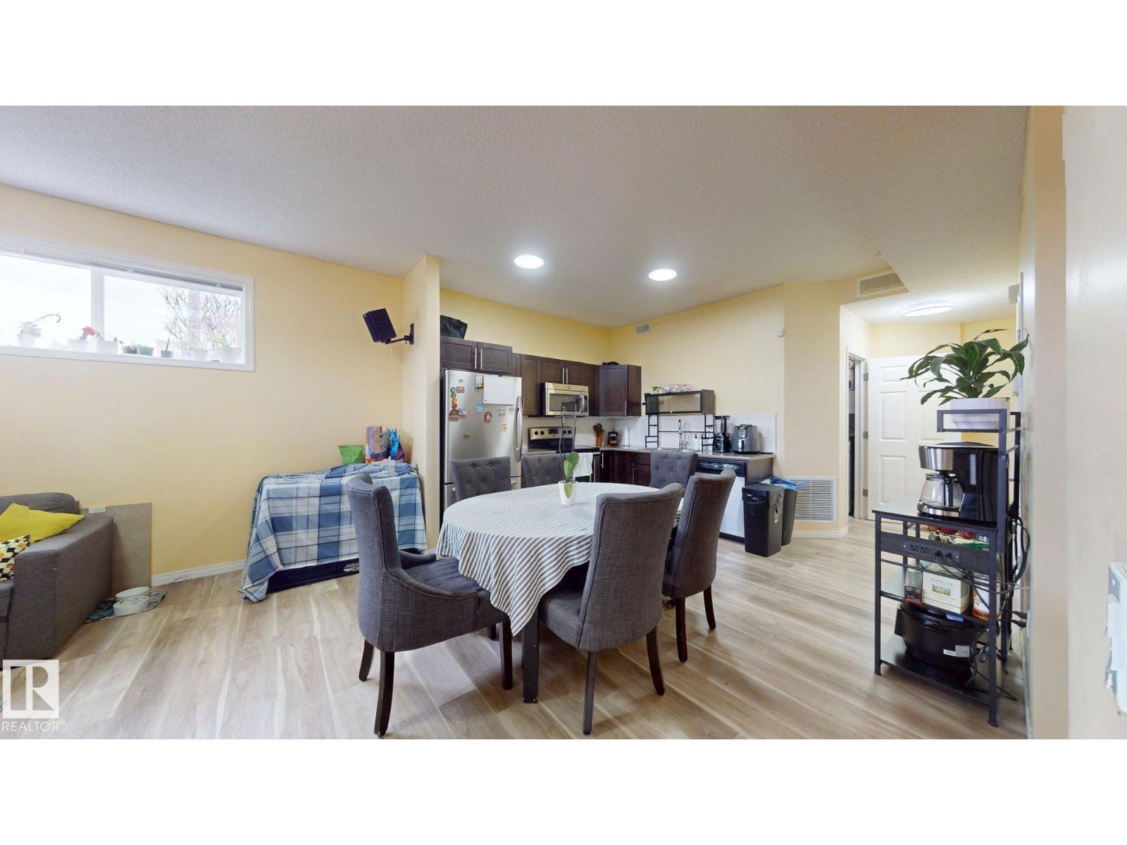 #2 6520 2 AV SW SW, Edmonton