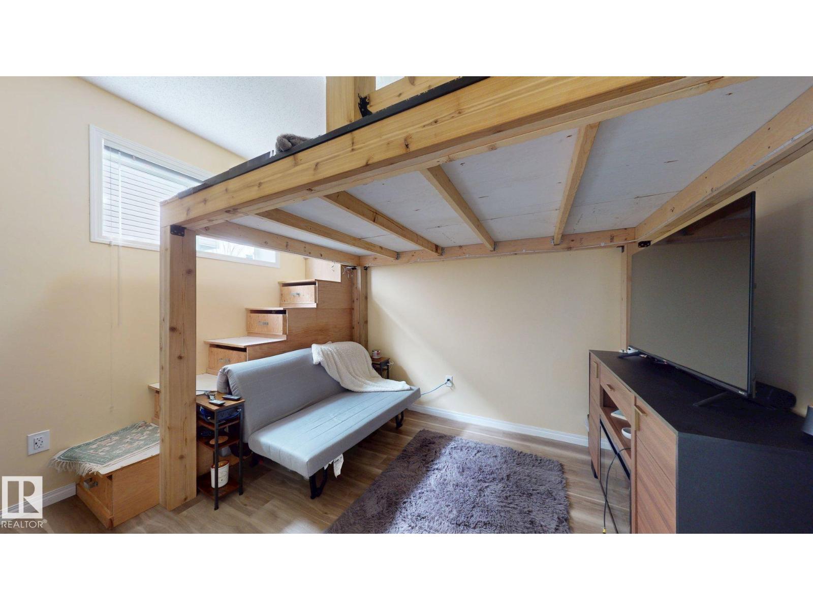 #2 6520 2 AV SW SW, Edmonton