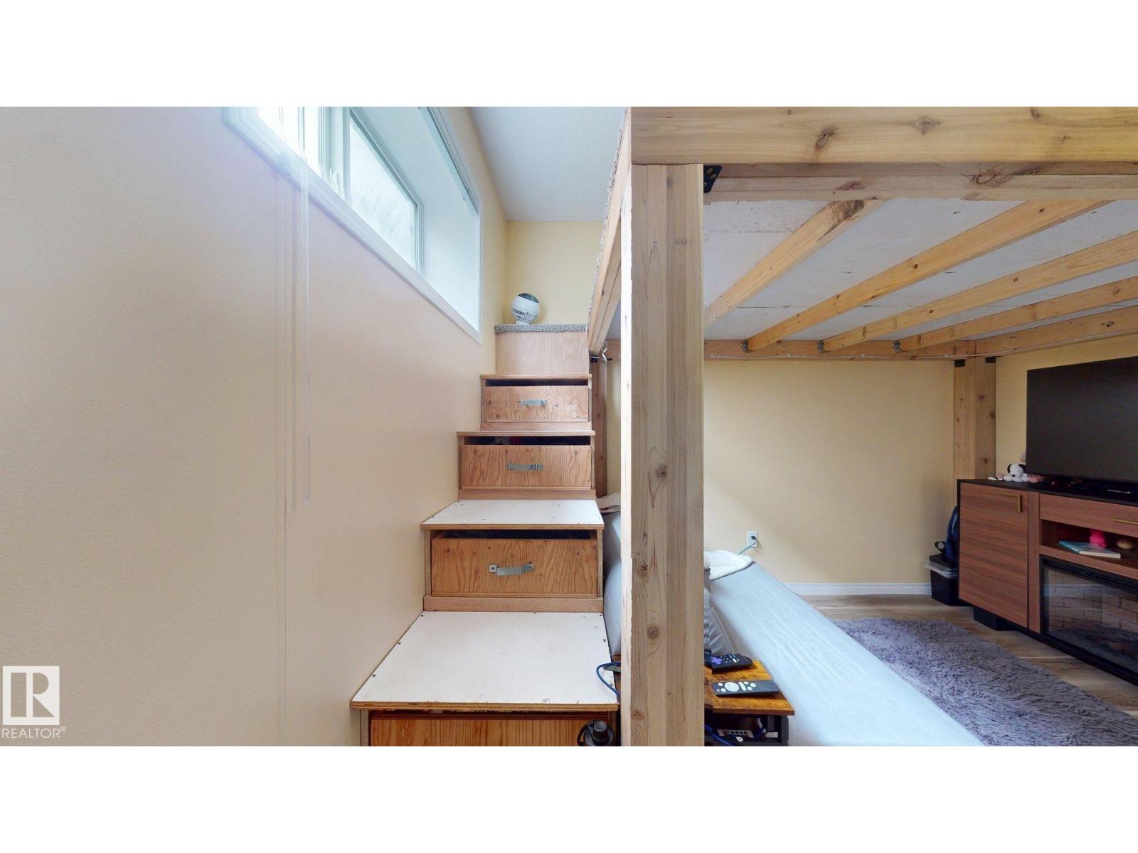 #2 6520 2 AV SW SW, Edmonton