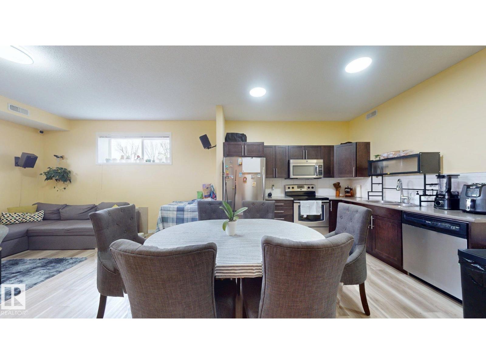 #2 6520 2 AV SW SW, Edmonton