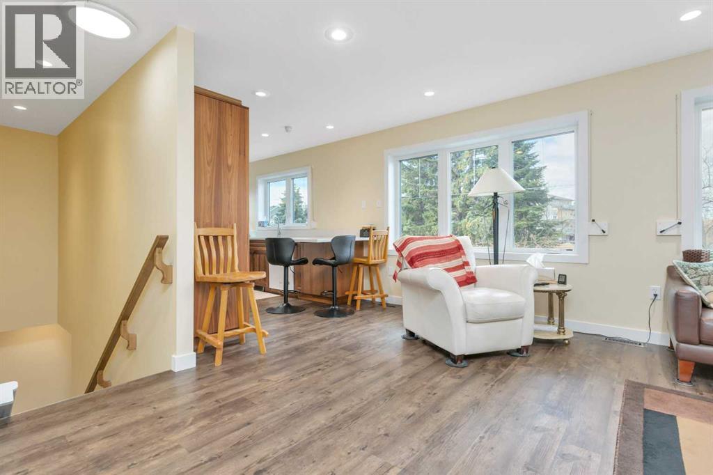 5228 50B Avenue, Sylvan Lake