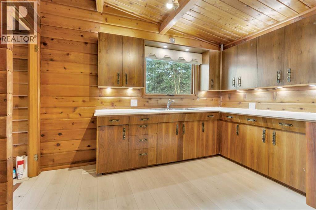 5228 50B Avenue, Sylvan Lake