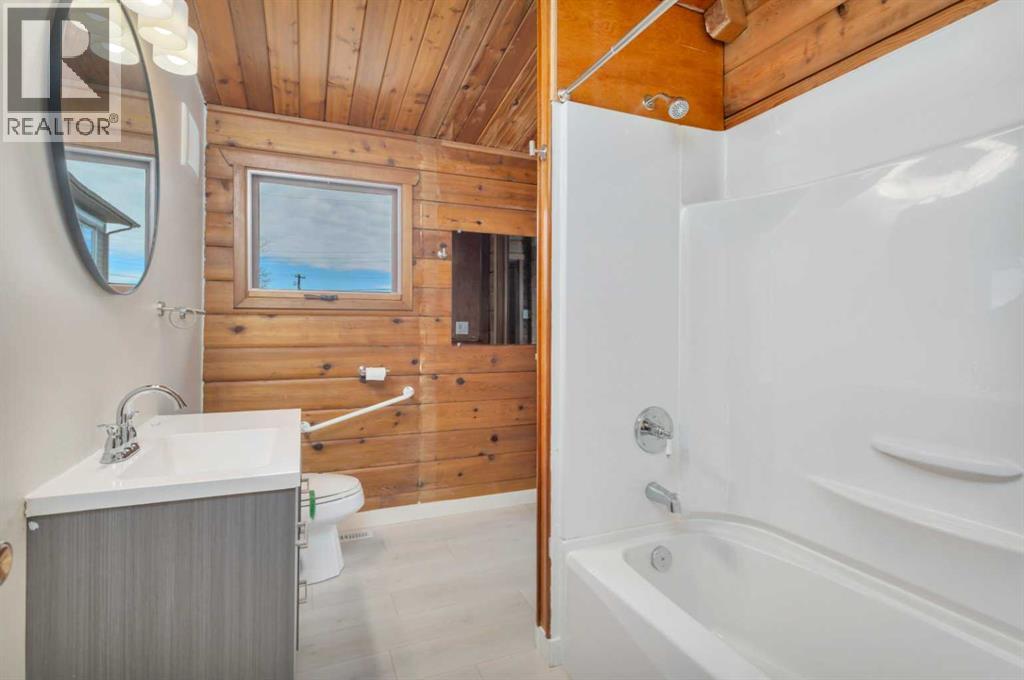 5228 50B Avenue, Sylvan Lake