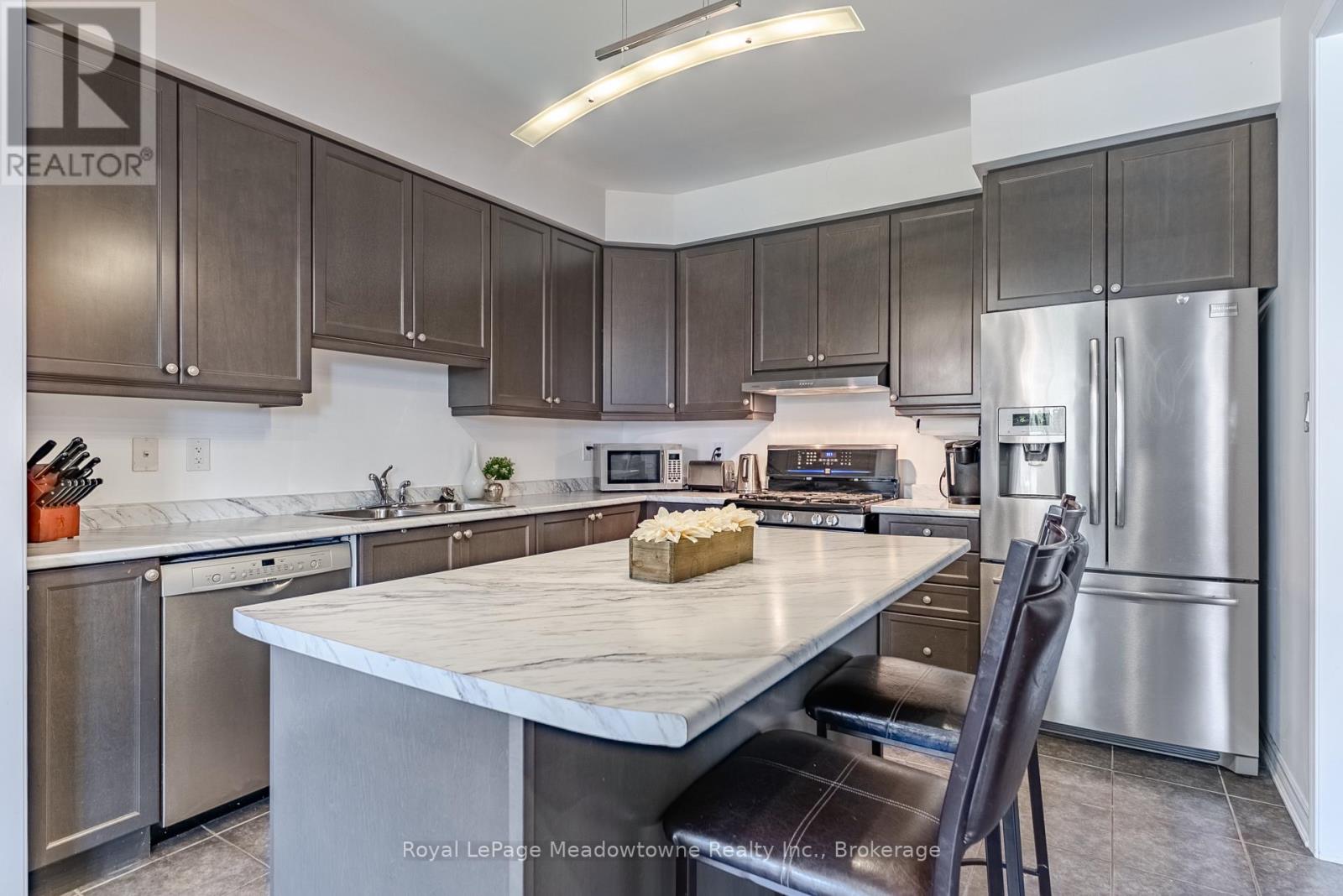 325 GLEAVE TERRACE - 17